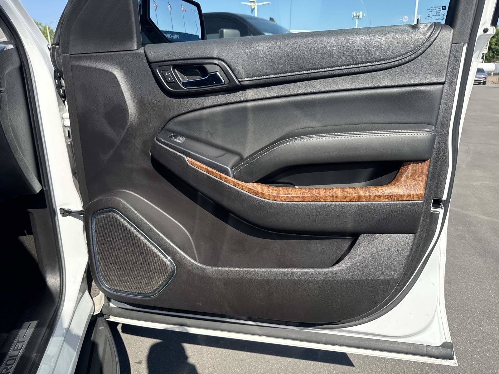 Used 2016 Chevrolet Suburban LTZ RWD image 33