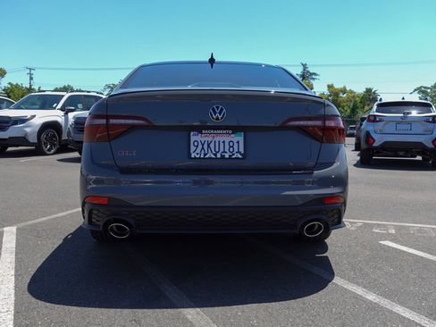 Used 2024 Volkswagen Jetta GLI Autobahn FWD image 6