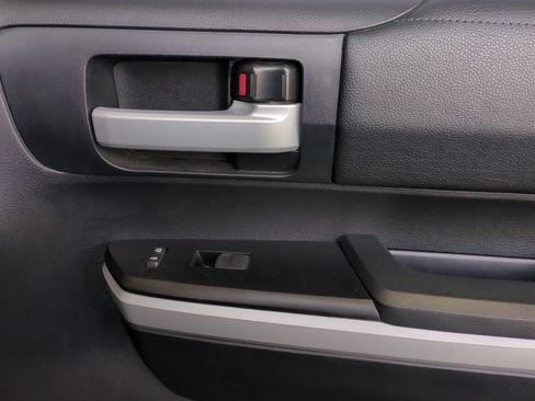 Used 2018 Toyota Tundra SR5 AWD/4WD image 20