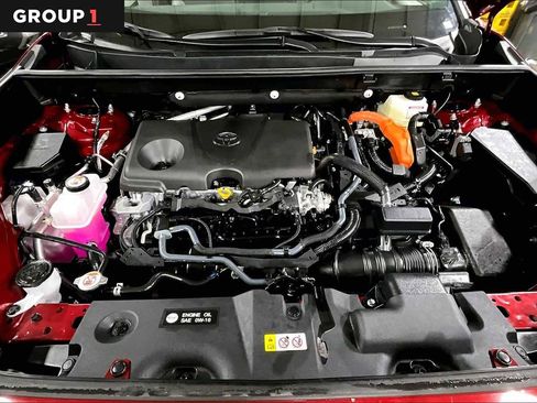 Used 2025 Toyota RAV4 XLE image 31