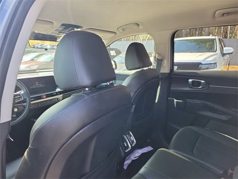 Certified 2025 Kia Sorento S image 12