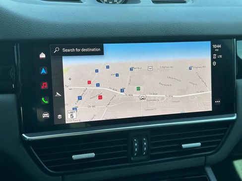 Used 2023 Porsche Cayenne Platinum Edition image 18