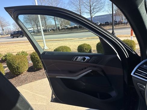 Used 2019 BMW X5 xDrive40i w/ M Sport Package image 20