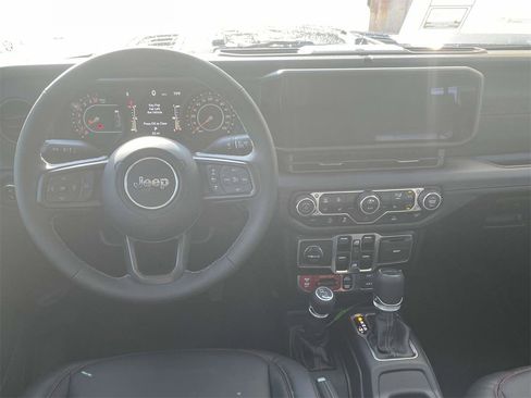 New 2025 Jeep Gladiator Rubicon w/ Convenience Group image 11
