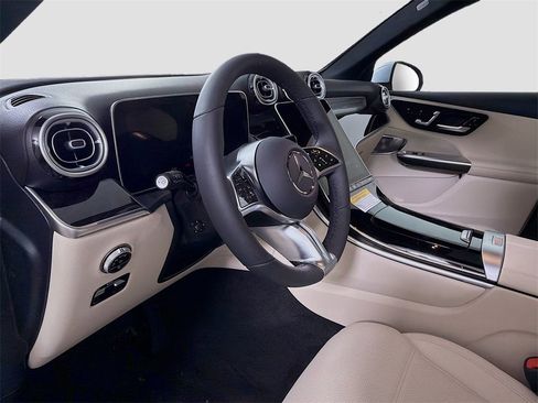New 2026 Mercedes-Benz GLC 300 4MATIC image 10