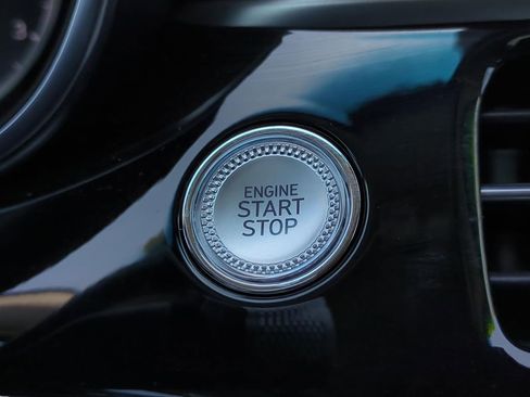 Used 2026 Genesis G70 2.5T image 12