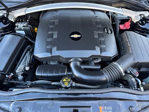 Used 2014 Chevrolet Camaro LT image 10