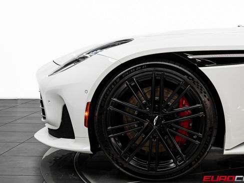 Used 2024 Aston Martin DB12 Coupe image 12