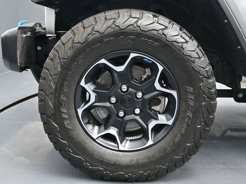 Used 2022 Jeep Wrangler Unlimited Rubicon 4xe w/ Dual Top Group image 11