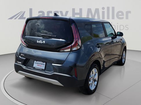 Used 2023 Kia Soul LX w/ Option Group 015 FWD image 5