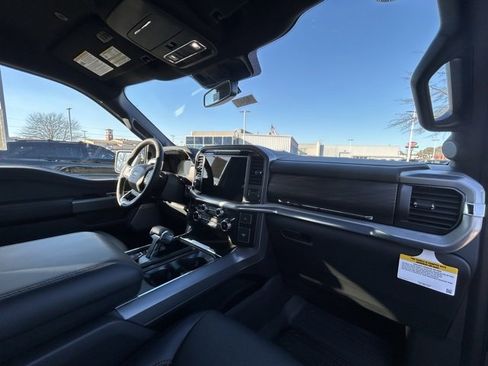 New 2025 Ford F150 Lariat w/ Equipment Group 501A Mid image 31