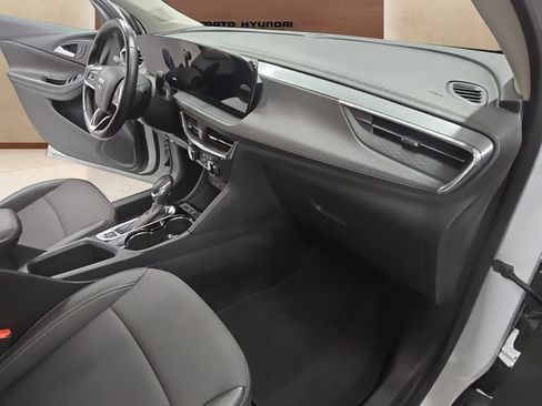 Used 2025 Buick Encore GX Preferred FWD image 25