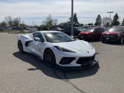 Used 2023 Chevrolet Corvette Stingray Premium Cpe w/ Z51 Performance Package RWD image 2