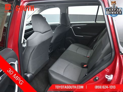 Used 2025 Toyota RAV4 XLE AWD/4WD image 10