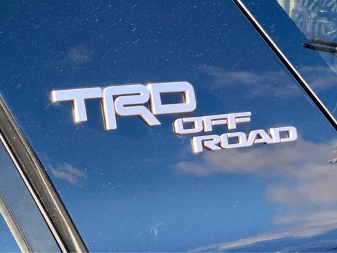 Used 2020 Toyota 4Runner TRD Off-Road Premium image 22