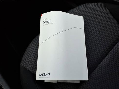 Used 2024 Kia Soul LX w/ Option Group 015 image 11