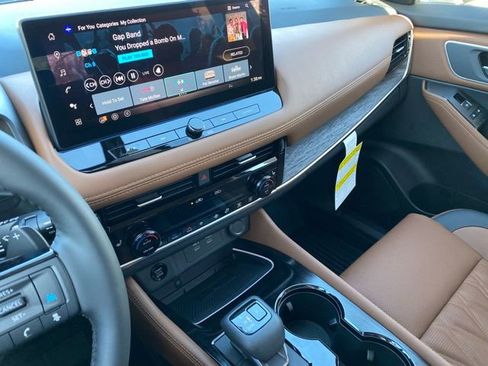 New 2026 Nissan Rogue Platinum w/ Platinum Premium Package image 17