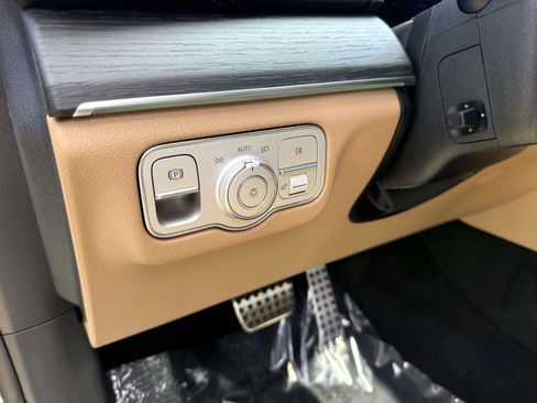 Certified 2026 Mercedes-Benz GLS 450 4MATIC image 23