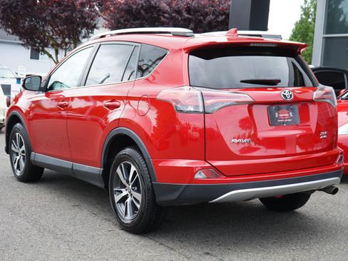 Used 2016 Toyota RAV4 XLE AWD/4WD image 3