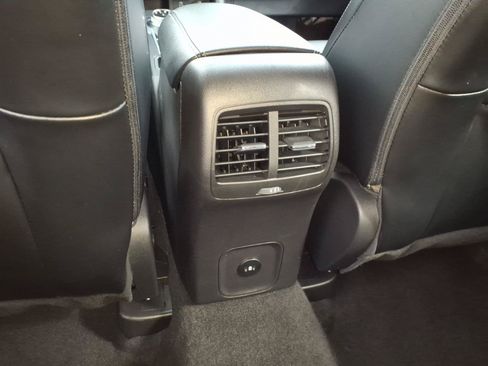 Certified 2024 Ford Escape Platinum AWD/4WD image 10