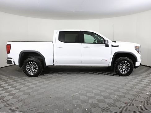 Used 2023 GMC Sierra 1500 AT4 w/ Technology Package image 4