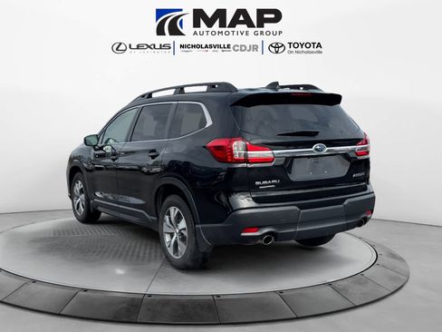 Used 2021 Subaru Ascent Premium w/ Convenience Package image 3