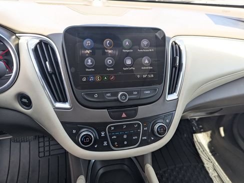 Used 2019 Chevrolet Malibu Premier w/ Sun and Wheel Package FWD image 15