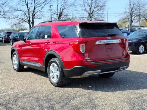 Used 2024 Ford Explorer XLT w/ Equipment Group 202A AWD/4WD image 3