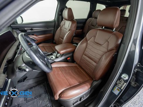 Used 2024 Kia Telluride SX Prestige AWD/4WD image 24