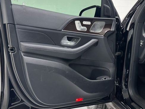 Used 2024 Mercedes-Benz GLS 450 4MATIC image 24