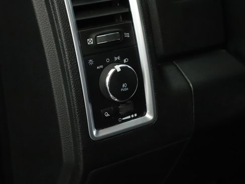 Used 2018 RAM 1500 Limited AWD/4WD image 10