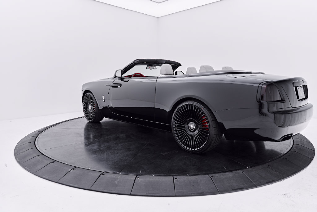 Used 2019 Rolls-Royce Dawn RWD image 15