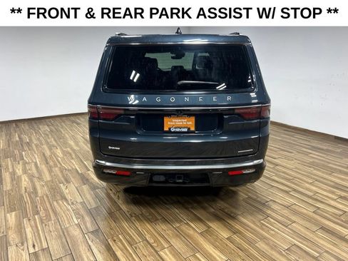 Certified 2024 Jeep Wagoneer Series II w/ Flexible Seating Group AWD/4WD image 7