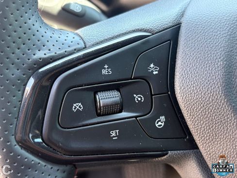 Certified 2024 Chevrolet Trax RS w/ Sunroof Package FWD image 19