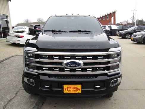 Used 2024 Ford F250 Platinum image 13