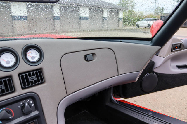 Used 1994 Dodge Viper RT/10 RWD image 25