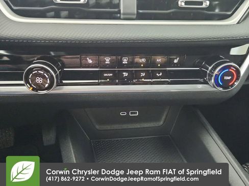 Used 2026 Chevrolet Equinox LT FWD image 26