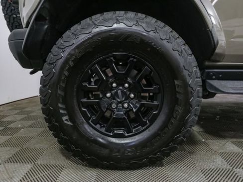 Used 2025 Ford Bronco Raptor AWD/4WD image 14