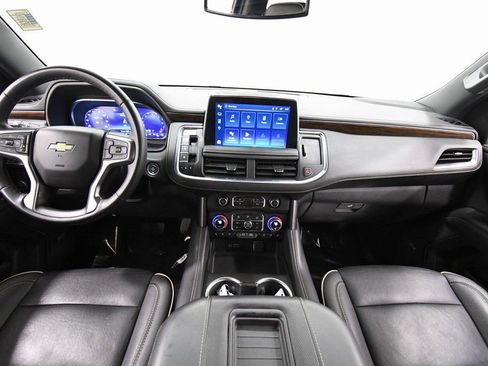 Used 2024 Chevrolet Tahoe Premier image 3