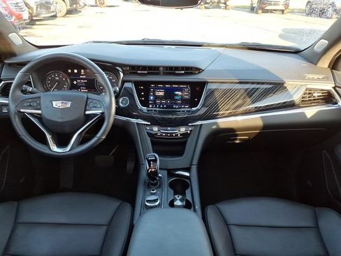 Used 2024 Cadillac XT6 Premium Luxury w/ Technology Package AWD/4WD image 19