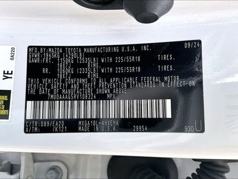 Used 2024 Toyota Corolla Cross XLE w/ Convenience Package image 16