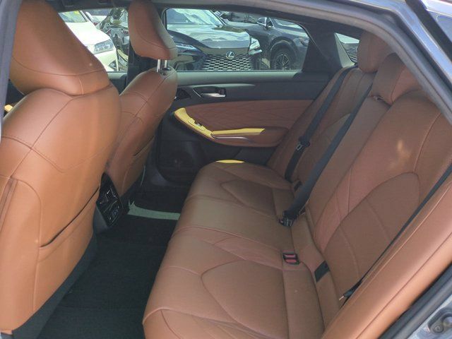 Used 2019 Toyota Avalon Limited FWD image 13