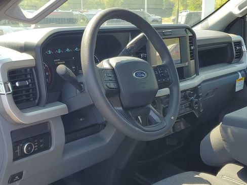 New 2026 Ford F250 XL w/ FX4 Off-Road Package AWD/4WD image 10