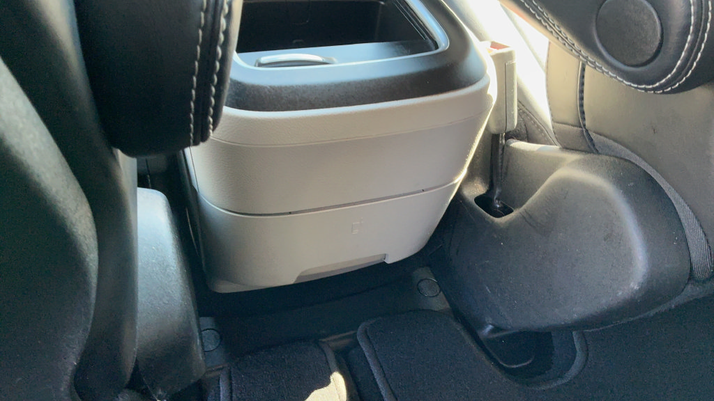 Used 2024 Chrysler Pacifica Touring-L FWD image 10