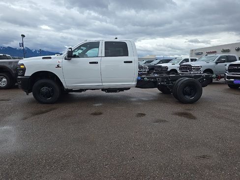New 2026 RAM 3500 Tradesman image 4