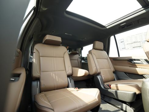 New 2026 Chevrolet Tahoe High Country RWD image 13
