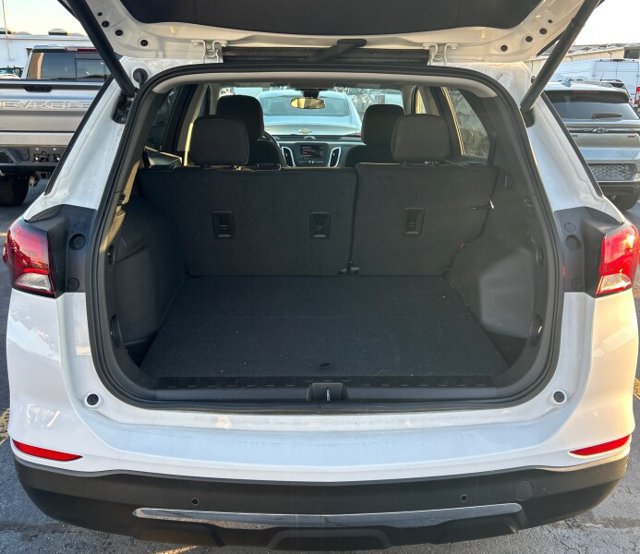 Used 2024 Chevrolet Equinox LT w/ LPO, Floor Liner Package FWD image 9