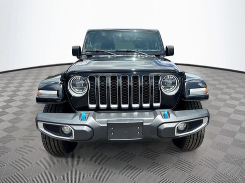 Used 2022 Jeep Wrangler Unlimited Sahara w/ Cold Weather Group AWD/4WD image 2