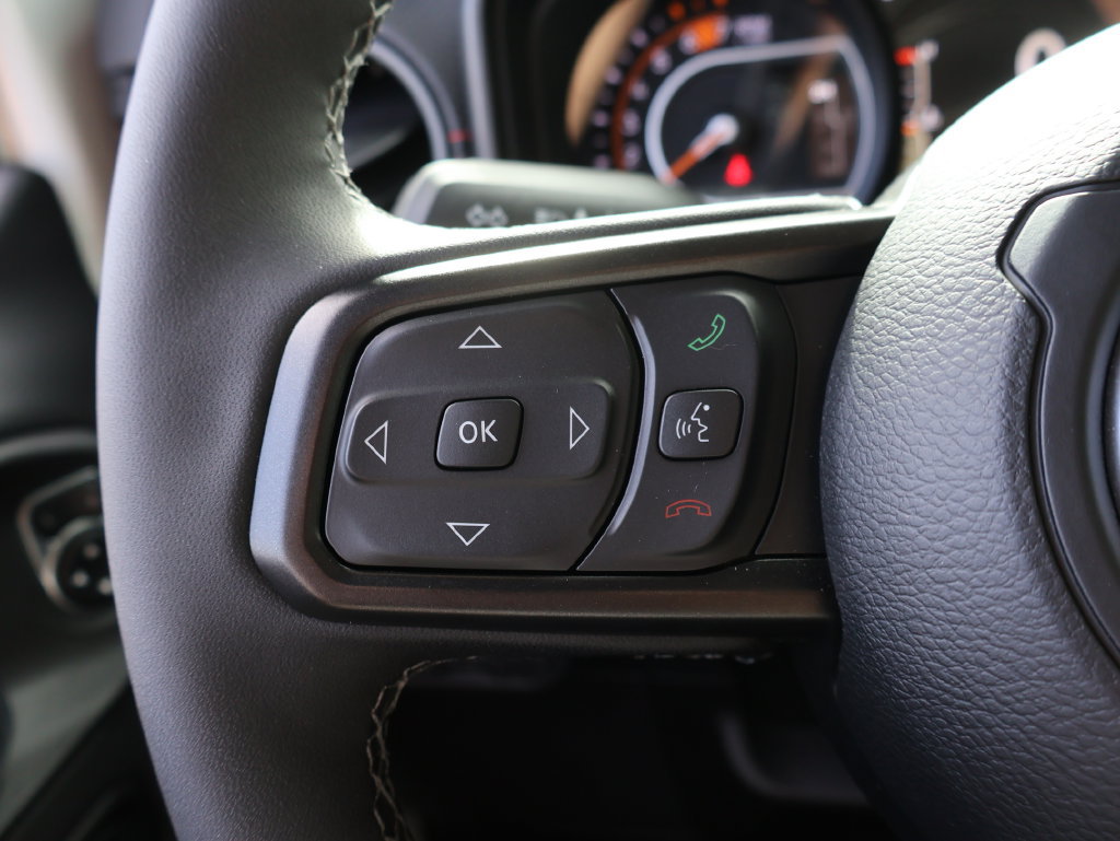 Used 2026 Jeep Wrangler Unlimited Rubicon AWD/4WD image 25