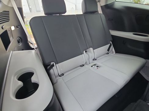 New 2026 Hyundai Ioniq 9 SEL image 12